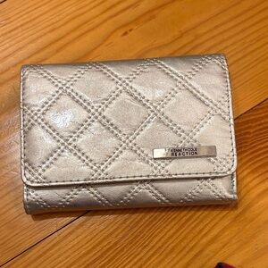Kenneth Cole Reaction Metallic Quilted Wallet